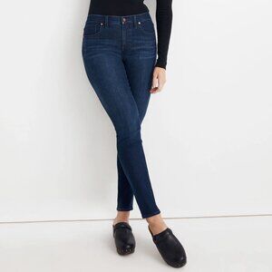 Madewell 8" Skinny Jeans in Amesbury Wash: TENCEL™ Denim Edition Size 29
